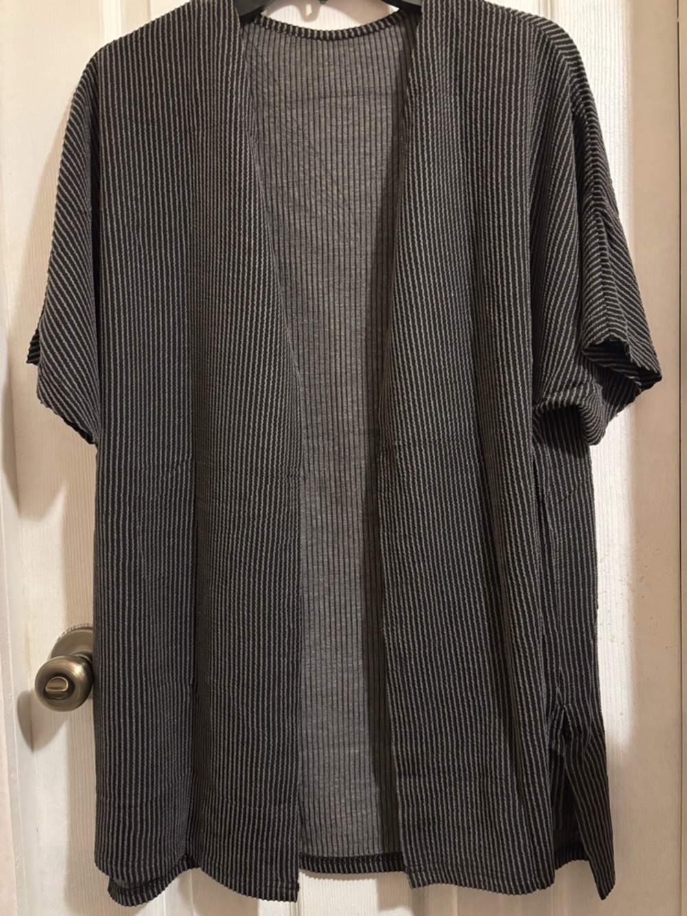 NWT Women’s Fashionable Open-Front Medium Ribbed Vest - Charcoal - Picture 2 of 7